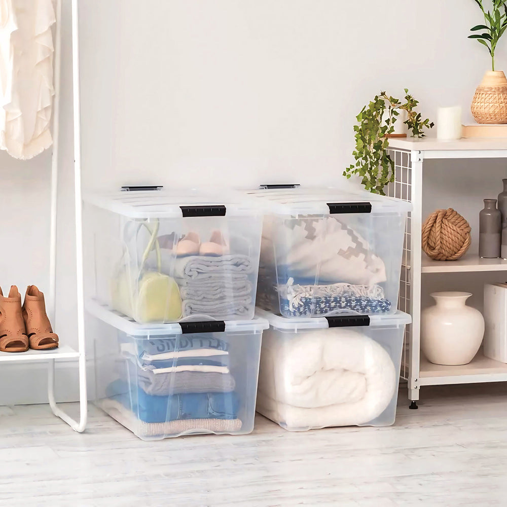 
                  
                    "Caja de almacenamiento con ruedas y tapa con asas de seguridad Transparente Cap 32 L."
                  
                