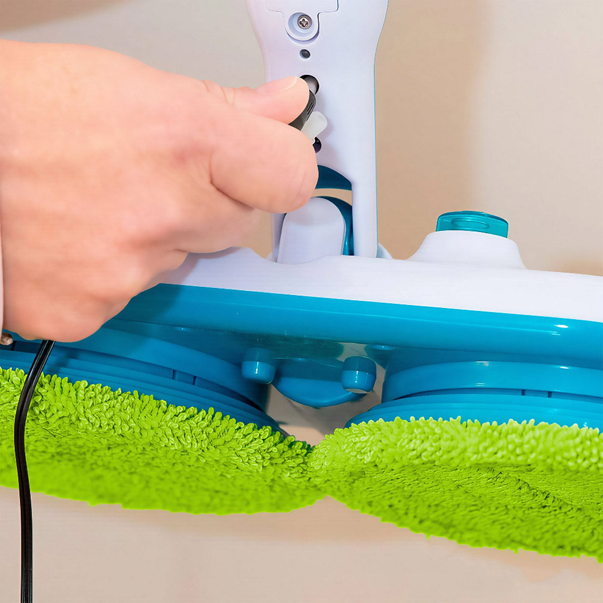 Detalle de las almohadillas de microfibra de alta absorcion para trapeador electrico inalambrico