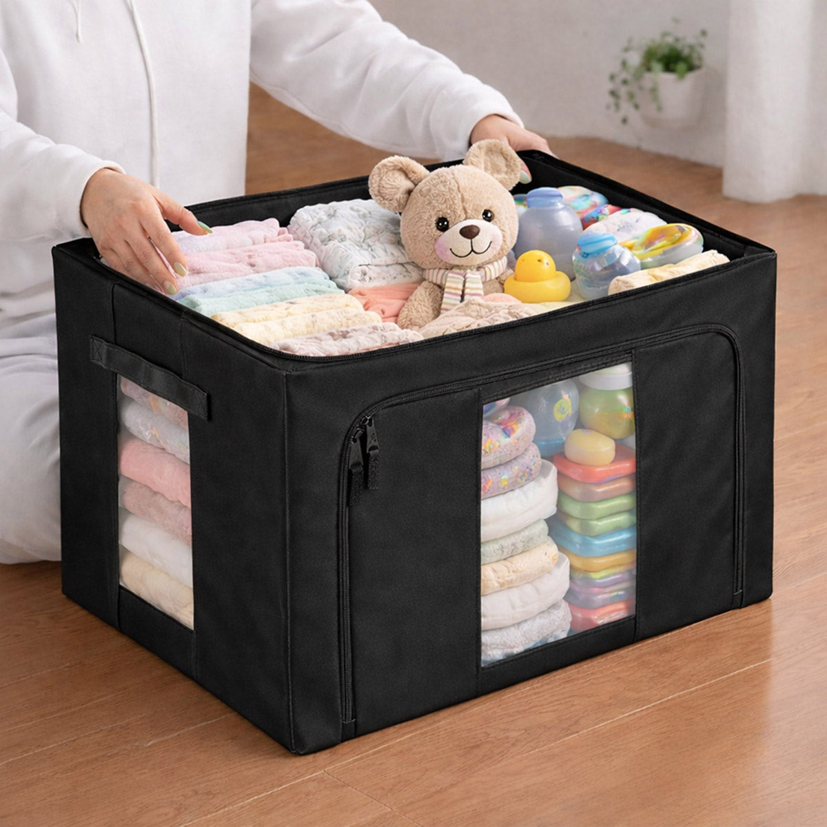 Producto siendo utilizado paa almacenjar ropa de bebes y juguetes 